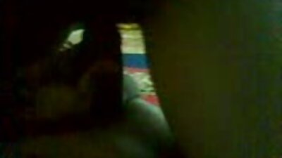 Grådig dybt blowjob i trappeopgangen med en russisk spermminearbejder.